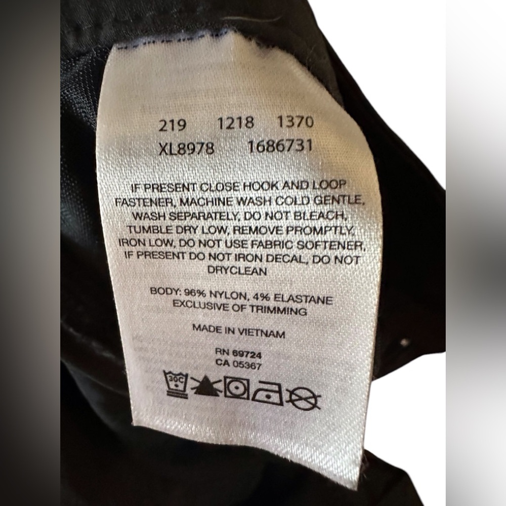 Columbia Hiking Pants - Picture 4 of 10